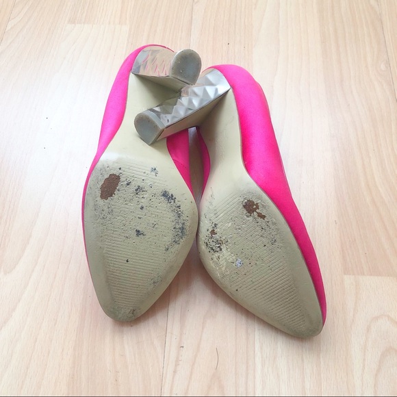 BCBGirls Debra hot pink satin pumps sz 5.5 - Picture 7 of 10